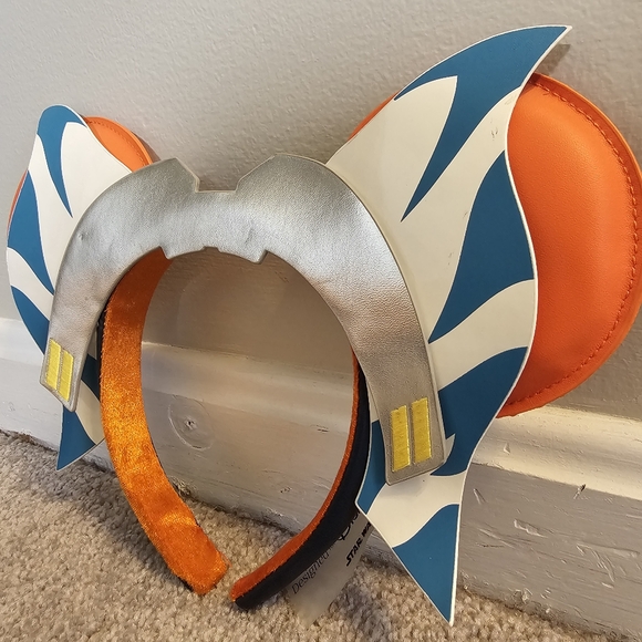 Disney Parks Ashley Eckstein Ahsoka Tano Ears Headband For Adults, Star Wars - Picture 5 of 10